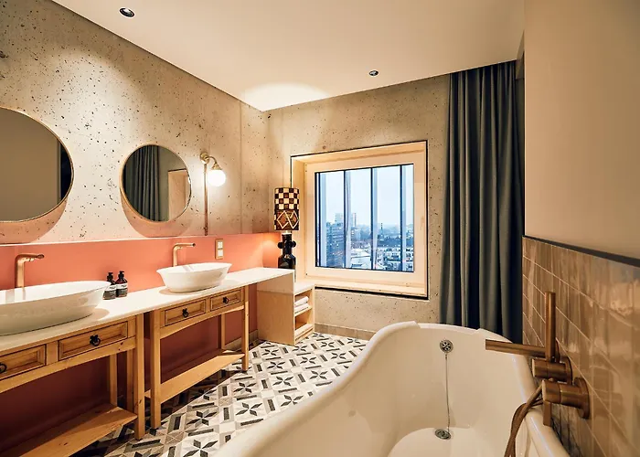 Hotel Viva - Ein Haus Brunnen Baut